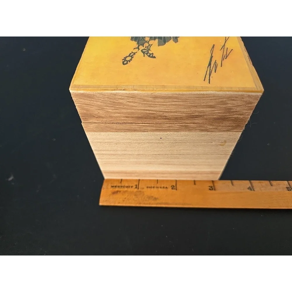 Wood Sooden Trinket Box‎  5